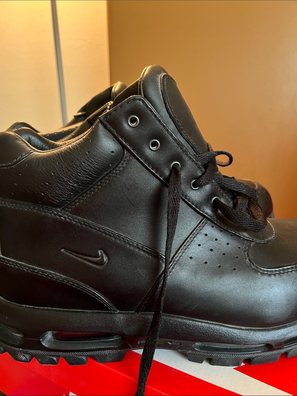 Nike Black Leather High-Top Boots Sz 14 brand new just tried on - Picture 6 of 7